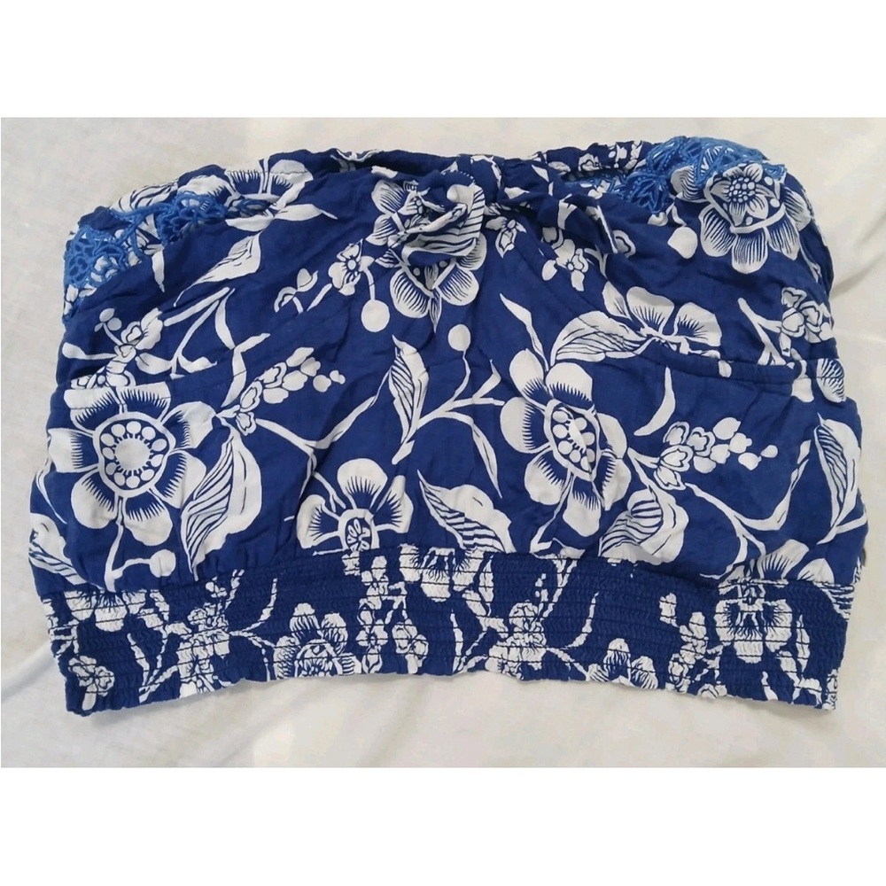 Hollister Blue and White Floral Tube Top